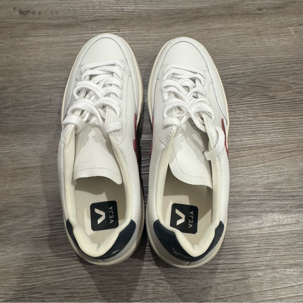Veja V-12 White Navy Red Lace Up Leather Sneakers - Picture 5 of 9